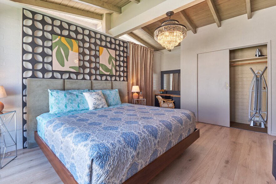 More Photos Of 754 E San Lorenzo Rd, Palm Springs Hotel For Sale