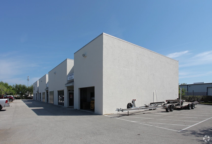 More Photos Of 3130-3160 SE Gran Park Way, Stuart Warehouse For Sale