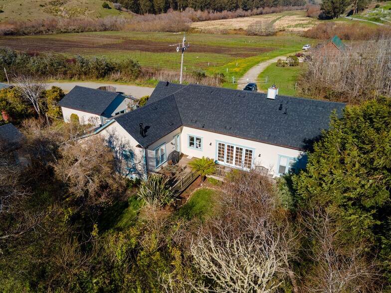 More Photos Of 393 Stage Rd, Pescadero Hospitality For Sale
