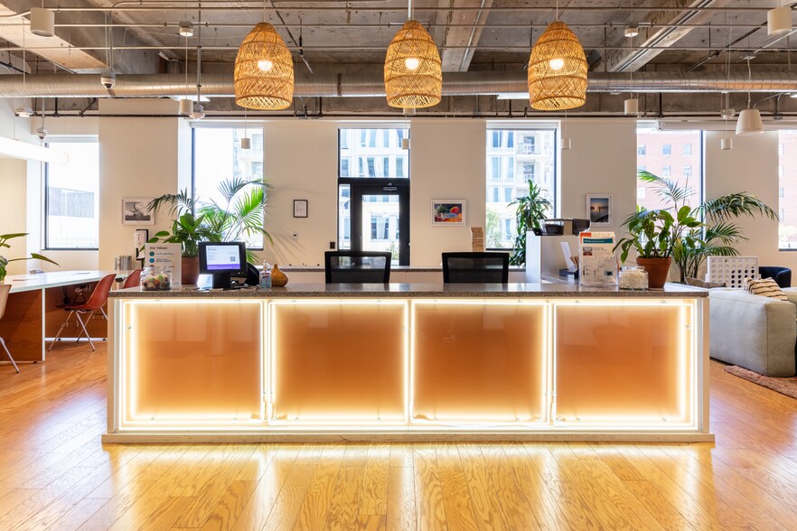 More Photos Of 101 N 1st Ave, Phoenix Office For Lease