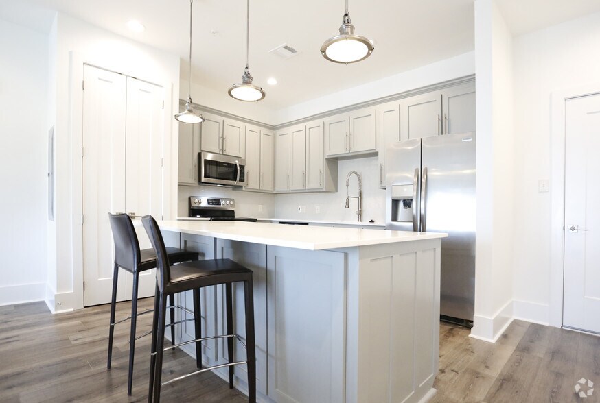 More Photos Of 141 Napoleon St, Baton Rouge Multifamily For Sale