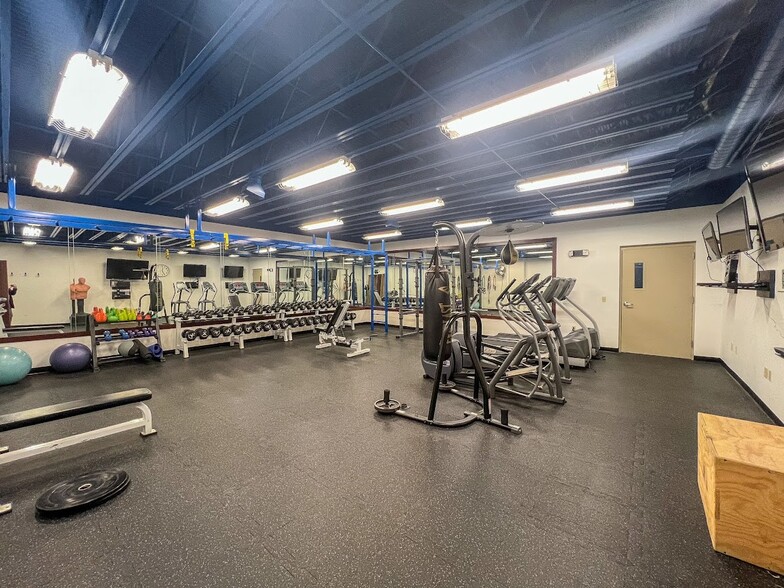 More Photos Of 1737 N Main Ext St, Butler Light Distribution For Sale