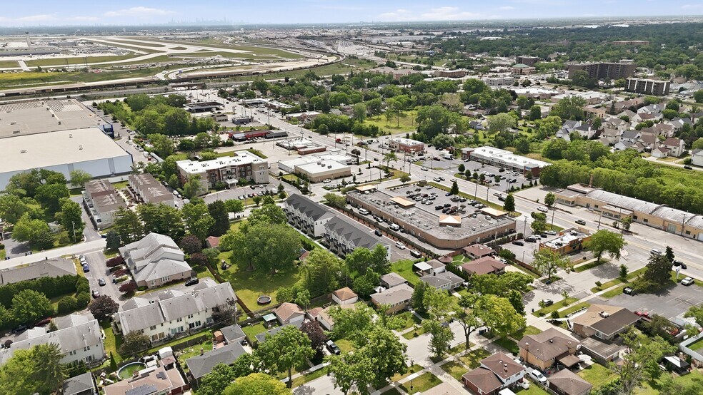 More Photos Of 214 N Walnut St, Bensenville Apartments For Sale