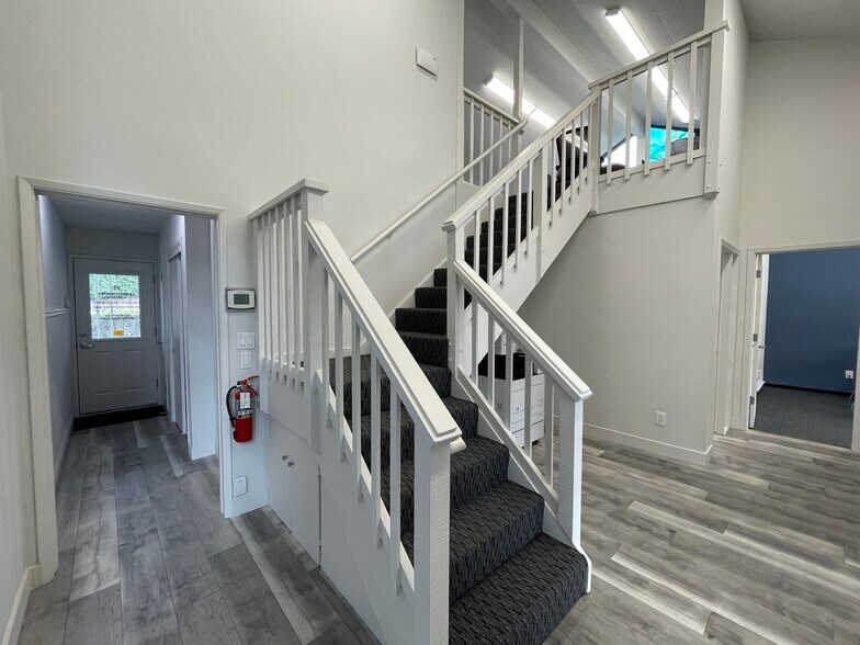 More Photos Of 2001 Jefferson St, Napa Office For Lease