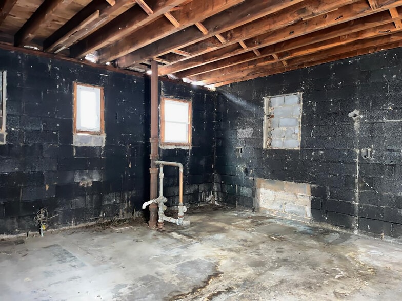 More Photos Of 513 W Westfield Ave, Roselle Park Storefront Retail Residential For Sale