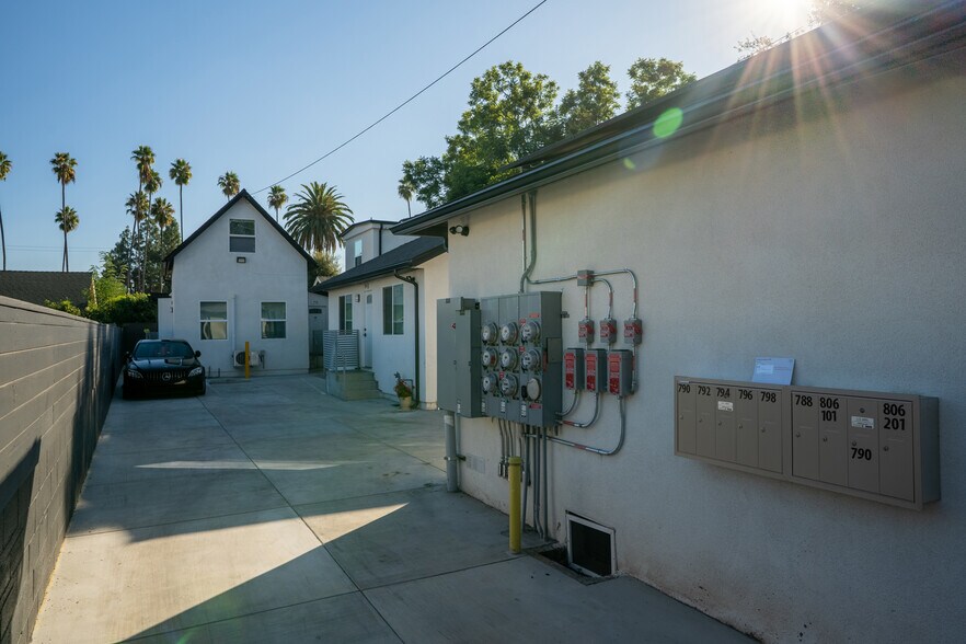 More Photos Of 790 E Orange Grove Blvd, Pasadena Apartments For Sale