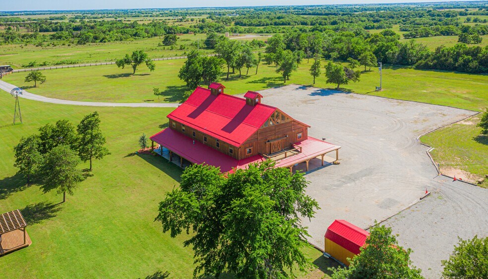 More Photos Of 347599 E 5400 Rd, Glencoe Lodge Meeting Hall For Sale