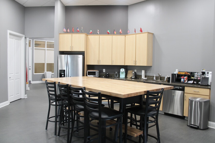 More Photos Of 575 W 1st Ave, Columbus Office For Sale
