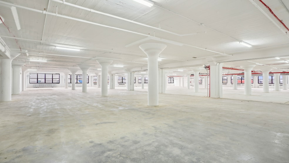 More Photos Of 31-00 47th Ave, Long Island City Industrial For Lease
