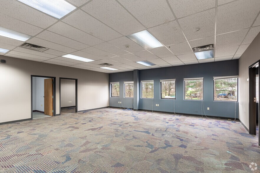 More Photos Of 600 Saw Mill Rd, West Haven Office For Sale