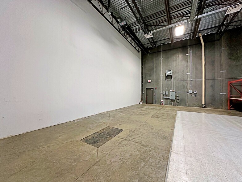 More Photos Of 400 Mackenzie Blvd, Fort McMurray Flex For Sale