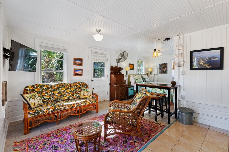 More Photos Of 12685 FL-24, Cedar Key Hotel For Sale