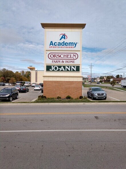 More Photos Of 1133 SW Wanamaker Rd, Topeka General Retail For Sale