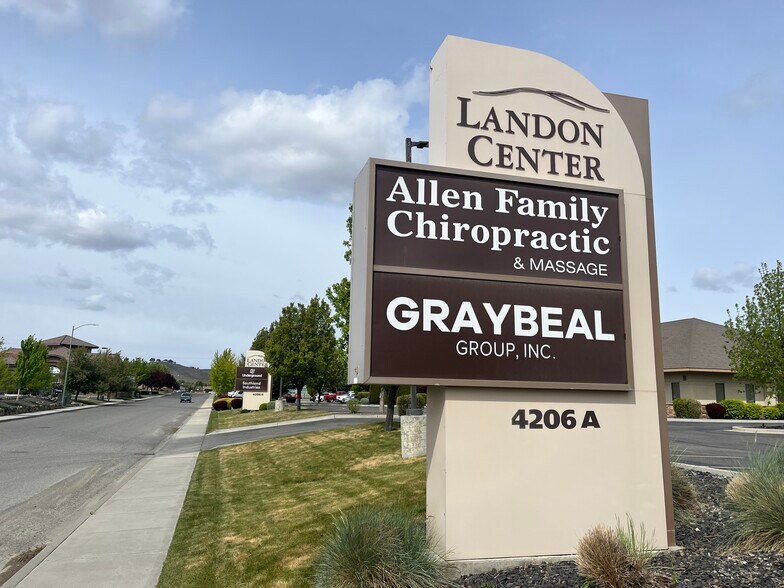 More Photos Of 4206 W 24th Ave, Kennewick Loft Creative Space For Sale