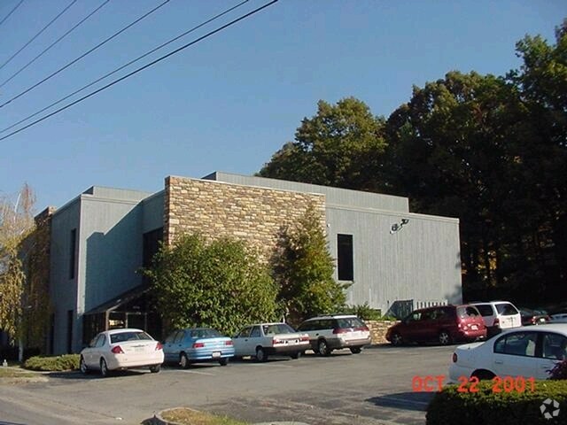 More Photos Of 3902-3904 Franklin Rd, Roanoke Office For Lease