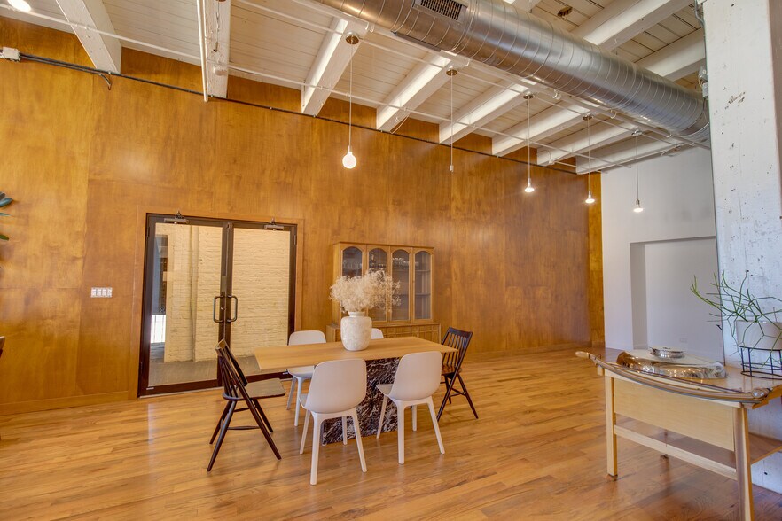 More Photos Of 1821 W Hubbard St, Chicago Loft Creative Space For Lease