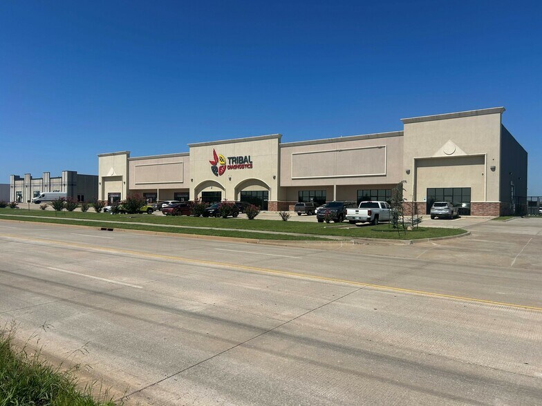 More Photos Of 9217-9301 S Eastern Ave, Oklahoma City Warehouse For Sale