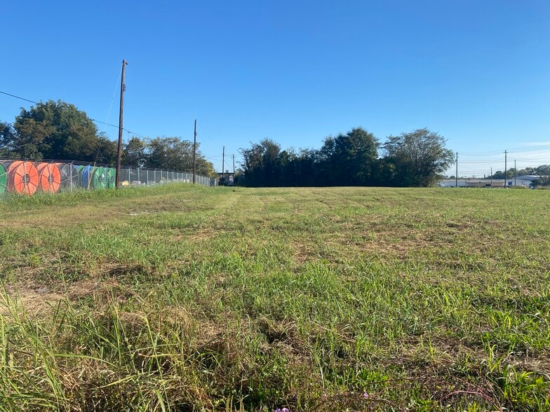 More Photos Of 1155 7th st, Macon Land For Lease