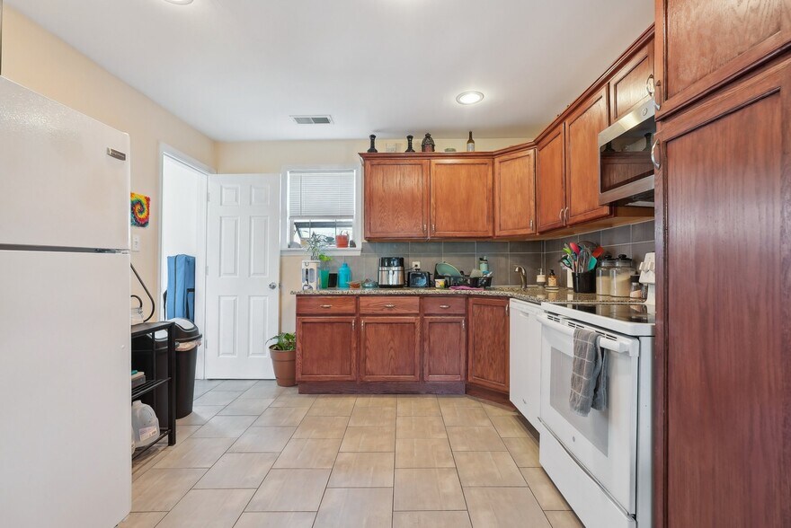 More Photos Of , Levittown General Retail For Sale