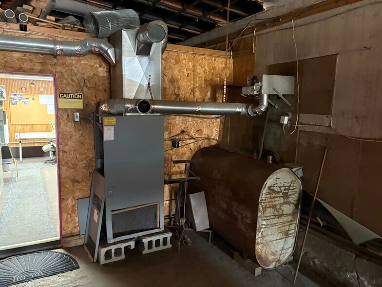 More Photos Of 101 Erie St, Amsterdam Warehouse For Sale