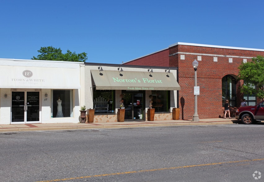 More Photos Of 53 Church St, Birmingham Storefront For Lease