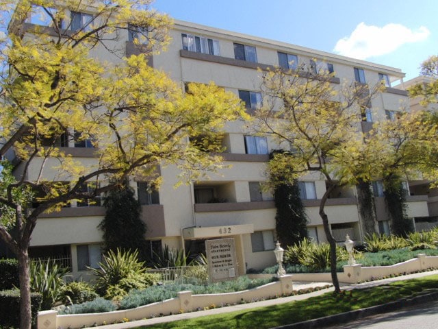 More Photos Of 432 N Palm Dr, Beverly Hills Apartments For Sale