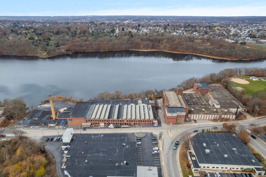More Photos Of 721 School St, Pawtucket Manufacturing For Lease