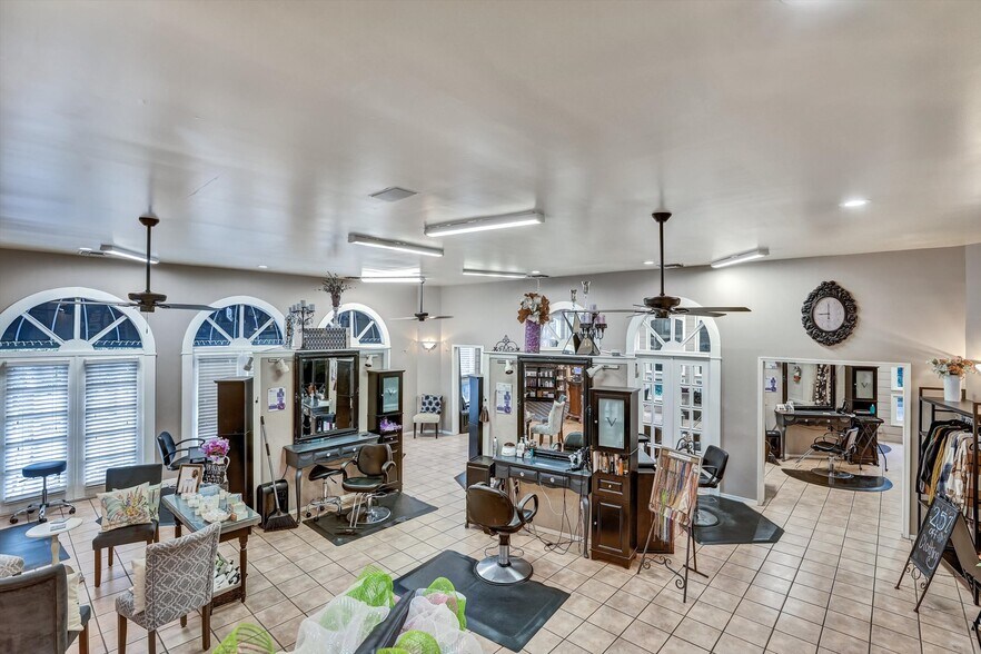 More Photos Of 144 Reamer St, Auburn Specialty For Sale