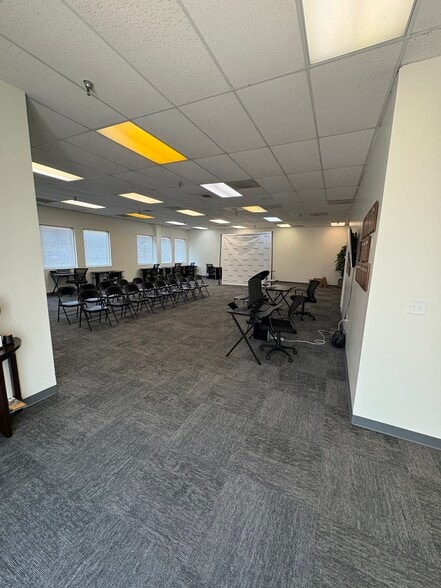 More Photos Of 7401 Forbes Blvd, Lanham Office For Sale
