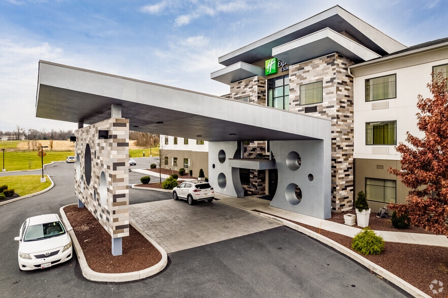 More Photos Of 120 Walnut Bottom Rd, Shippensburg Hotel For Sale