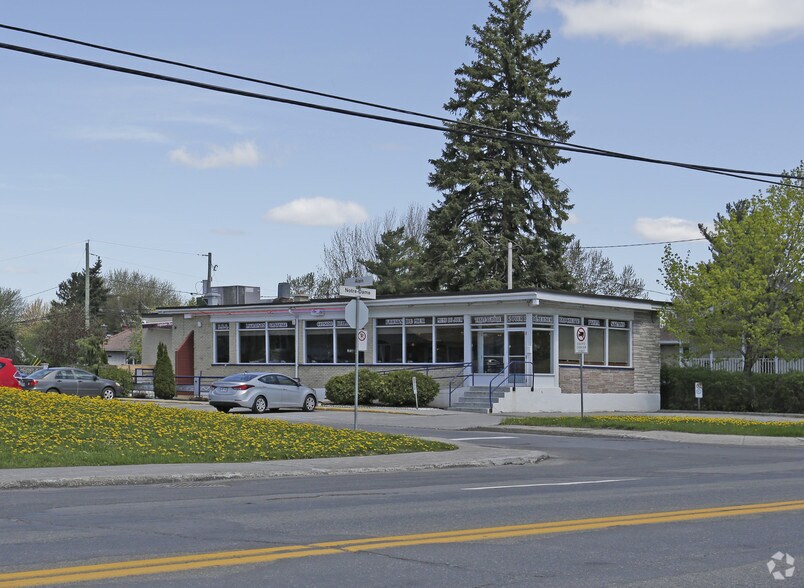 Primary Photo Of 697 Rue Notre-Dame, Repentigny Storefront For Sale