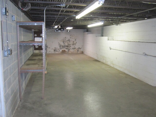 More Photos Of 2708 Shenandoah Ave NW, Roanoke Warehouse For Sale