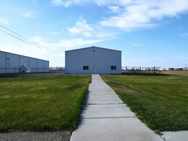 More Photos Of 1202 E Railroad St, Laurel Industrial For Sale