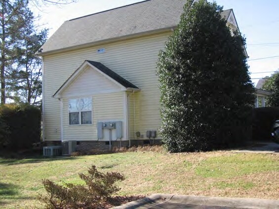 More Photos Of 2563 - 2627 Clover Rd, Concord Apartments For Sale