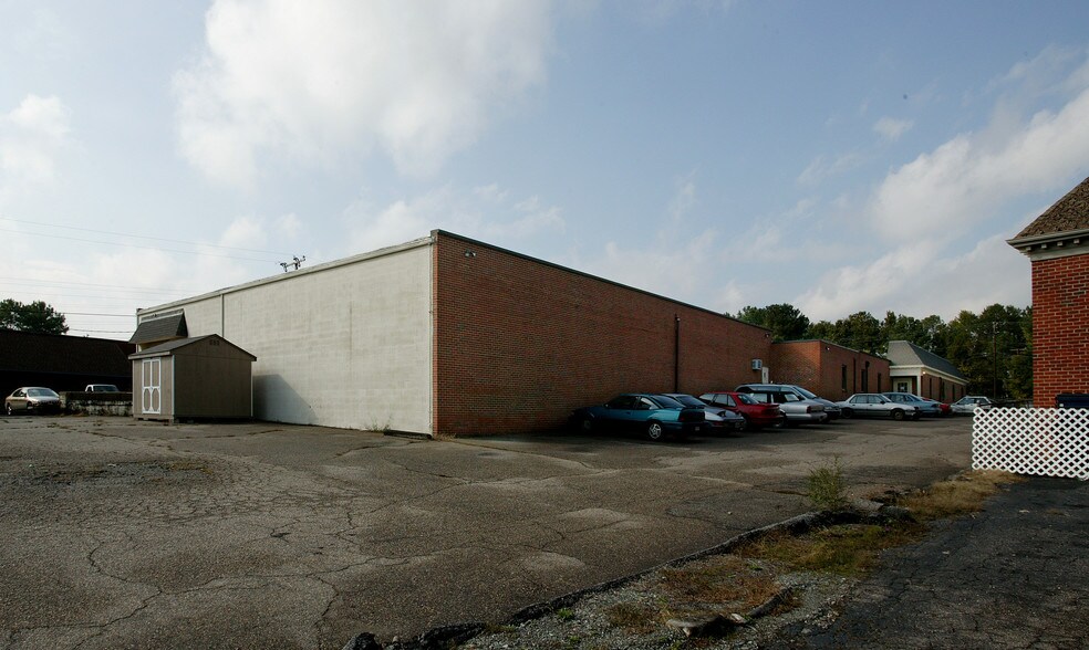 More Photos Of 3011-3015 Dumbarton Rd, Richmond Light Manufacturing For Lease