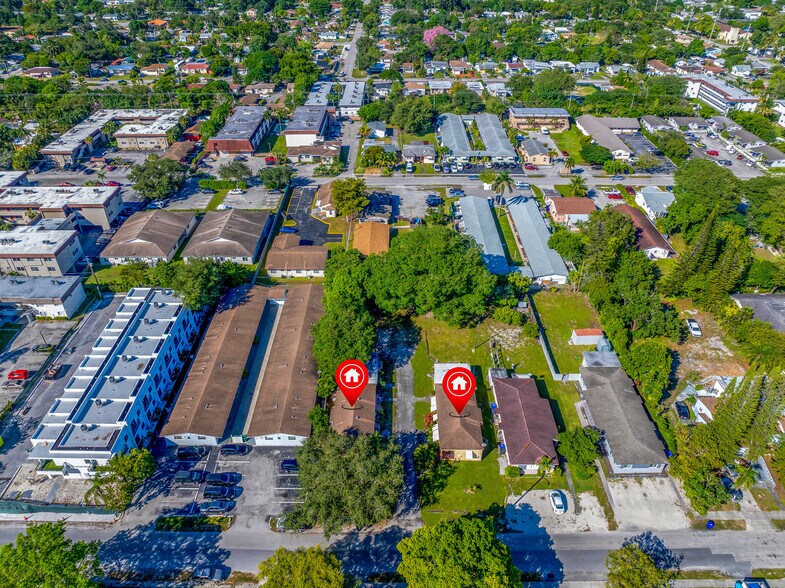 More Photos Of 2459 Pierce St, Hollywood Apartments For Sale