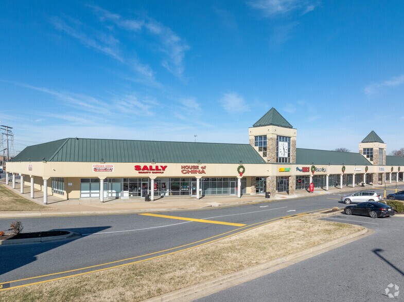 More Photos Of 7844 Wise Ave, Dundalk Unknown For Lease