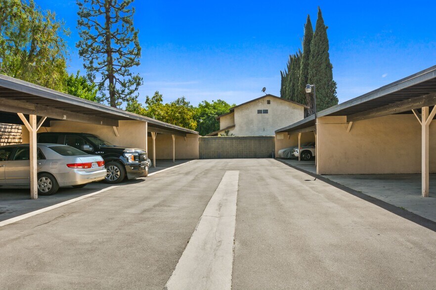 More Photos Of 4502 Elizabeth St, Cudahy Apartments For Sale