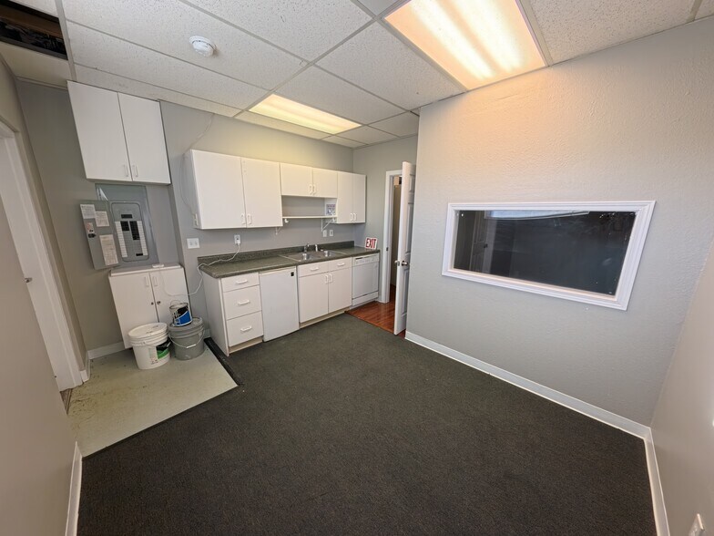 More Photos Of 750 NW 4th St, Prineville Office For Sale