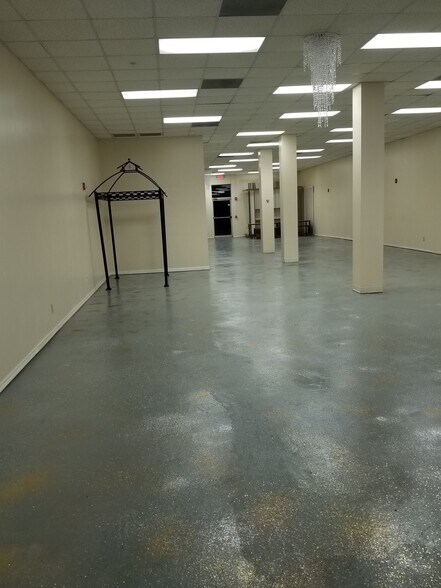 More Photos Of 6972 Main St, Lithonia Storefront For Sale