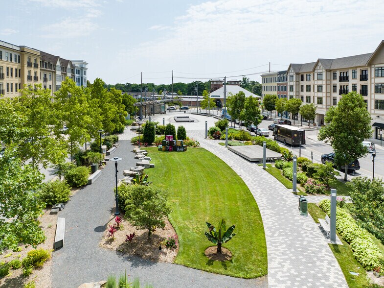 More Photos Of 10-40 Station Dr, Wyandanch Apartments For Lease