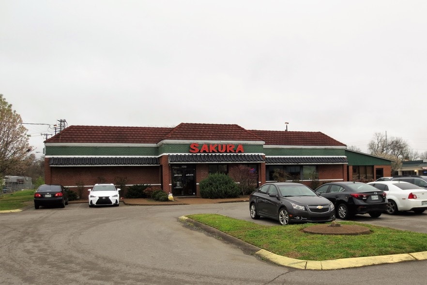 More Photos Of 3451 Lebanon Pike, Hermitage Restaurant For Lease