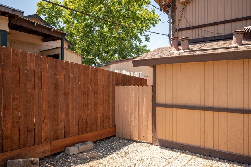 More Photos Of 2944 Del Paso Blvd, Sacramento Apartments For Sale