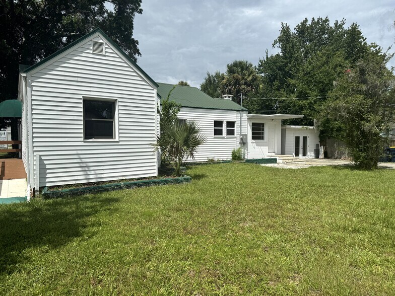 More Photos Of 904 E Moody Blvd, Bunnell Office For Lease
