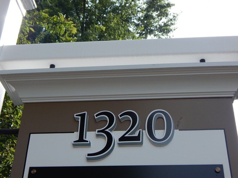 More Photos Of 1320 Sumner Ct, Cleveland Office For Lease