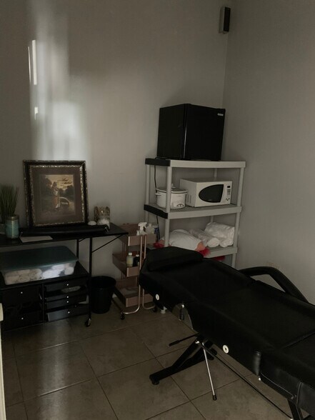 More Photos Of 2575 Eldridge Pky, Sugar Land Convenience Store For Lease