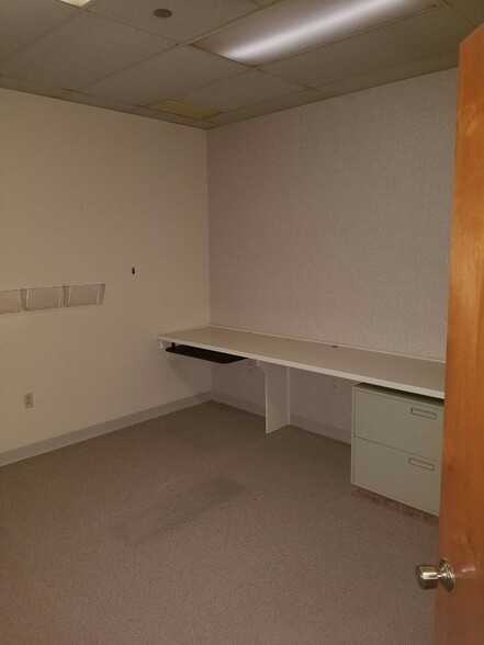 More Photos Of 201 3rd St, Parkersburg Office For Sale