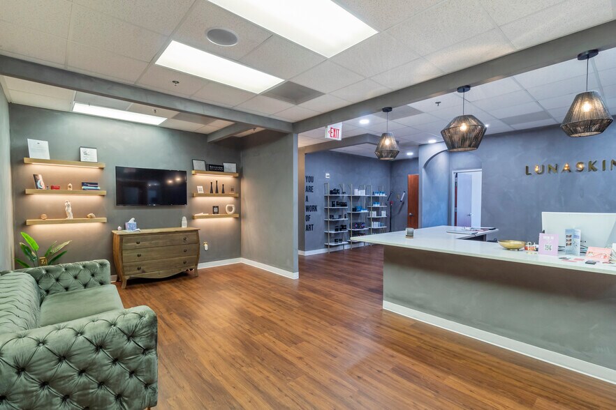 More Photos Of 3201 University Dr E, Bryan Medical For Lease