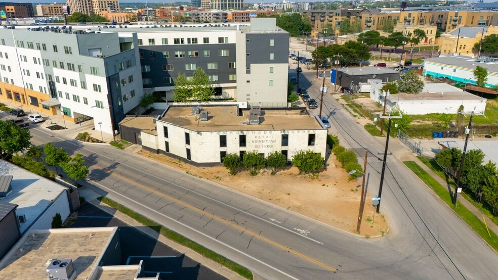 More Photos Of 915 Dallas St, San Antonio Loft Creative Space For Lease