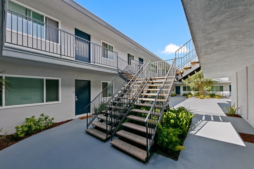More Photos Of , Long Beach Multifamily For Sale
